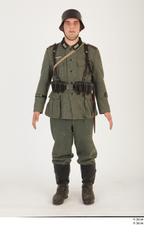 Photo Enthoan in German uniform with rifle WW II 3…